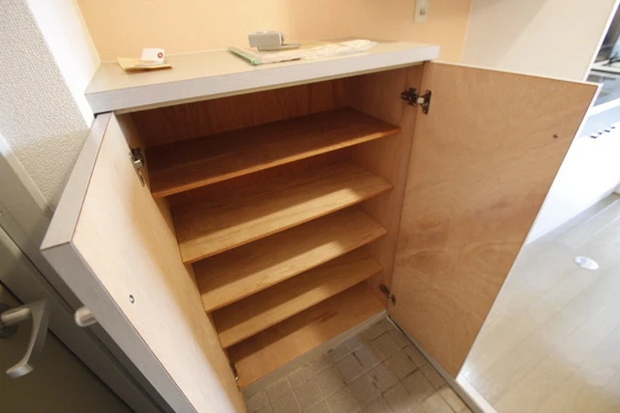 レジデンス上安