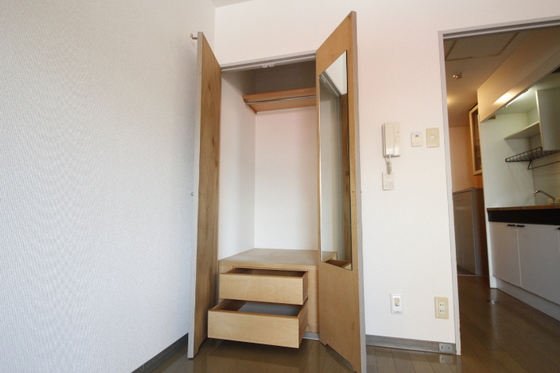 レジデンス上安