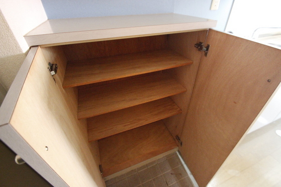 レジデンス上安