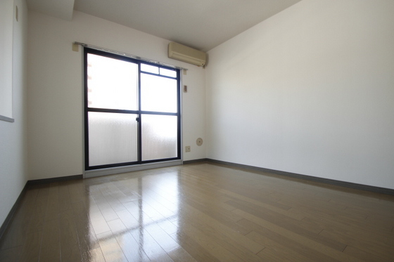 レジデンス上安