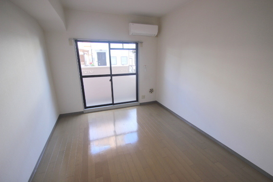 レジデンス上安