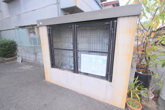 レジデンス上安