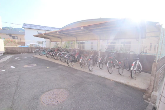 レジデンス上安