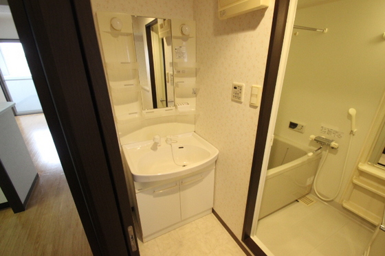 ラゾプレイス西原