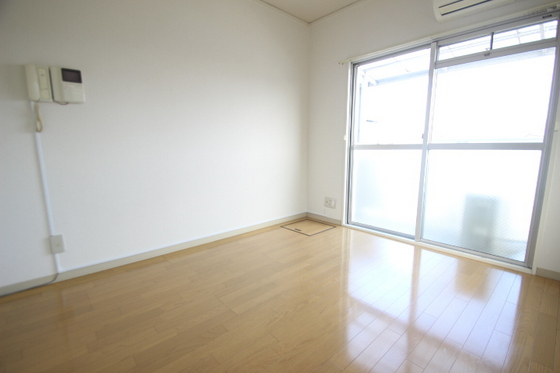 ホワイトパレス長束