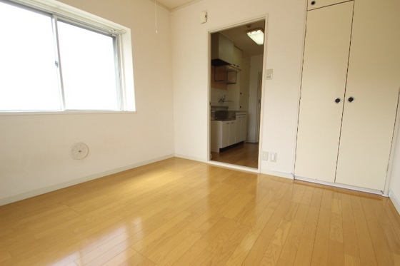 ホワイトパレス長束