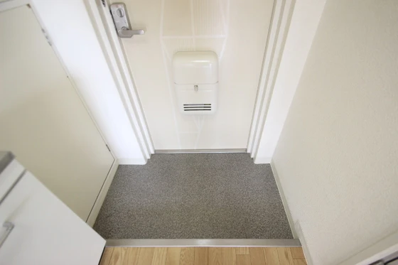 ホワイトパレス長束