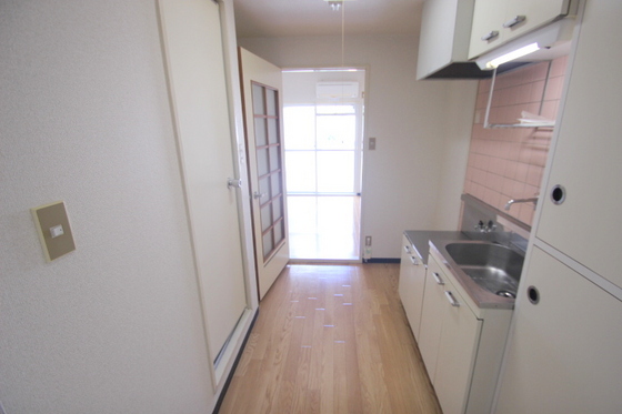 ホワイトパレス長束