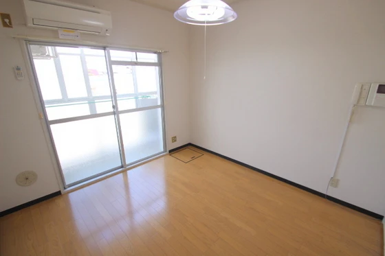 ホワイトパレス長束