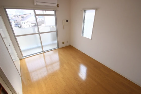 ホワイトパレス長束