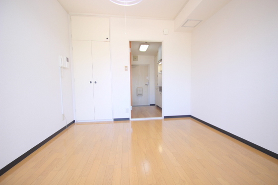 ホワイトパレス長束