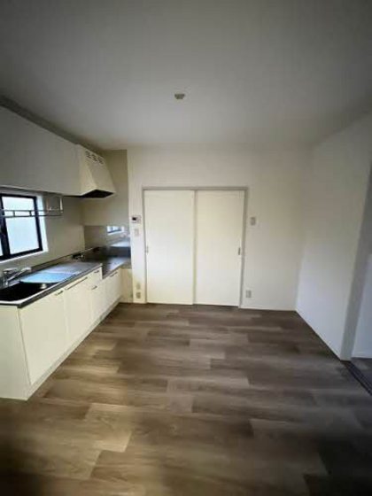 サニープレース上平良