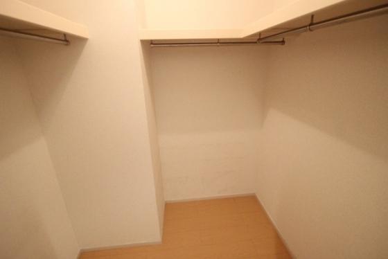 アルモニー串戸