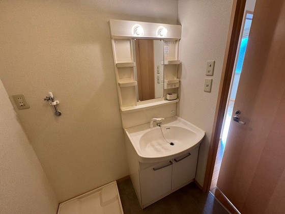 ヴィラ・メリディアン B