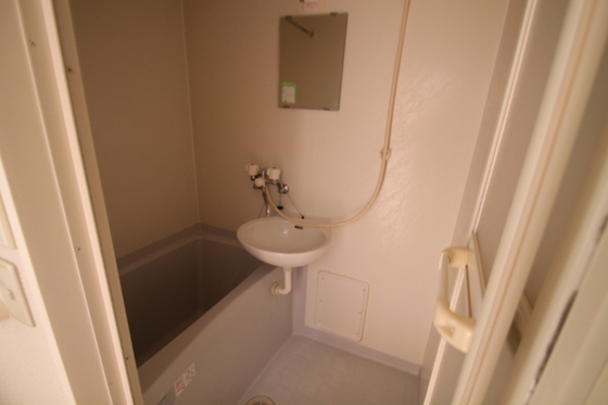 レオパレス金剛寺