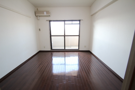 ドミトリー庚午壱番館