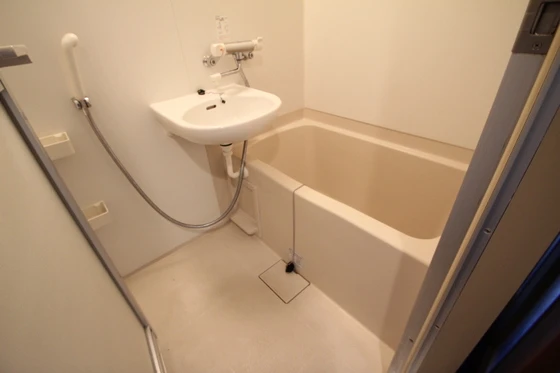 ドミトリー庚午壱番館