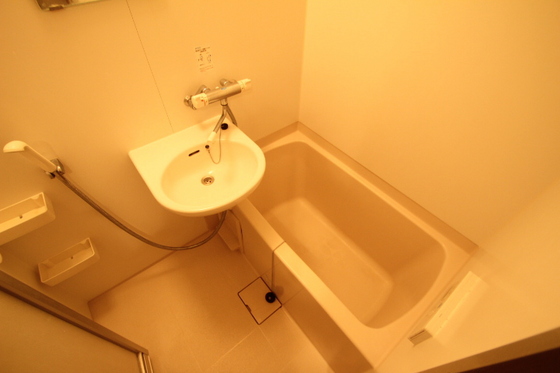 ドミトリー庚午壱番館