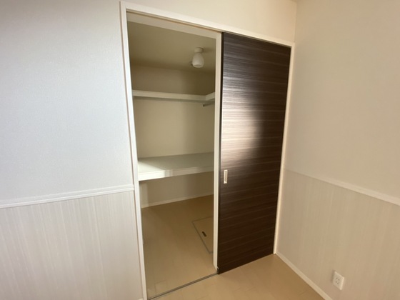 メゾン・カンフリエ井口