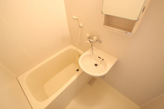 フローラ岡本 B棟