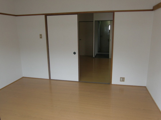 ロイヤルハウス西霞