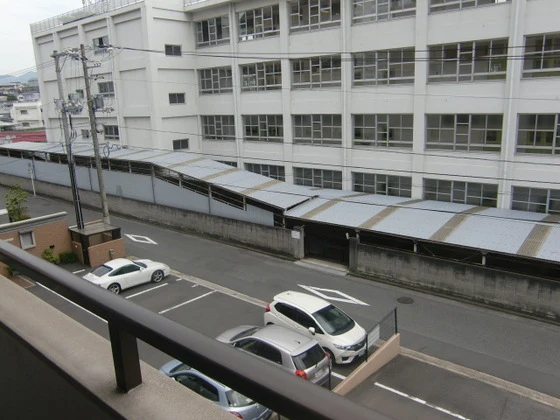 ロイヤルハウス西霞