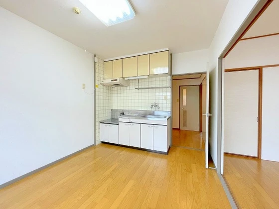 ロイヤルハウス西霞