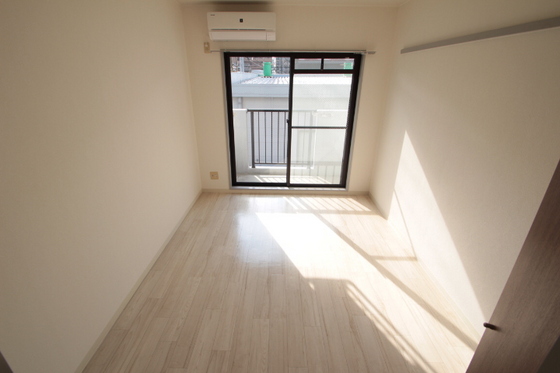 メゾン・エイト