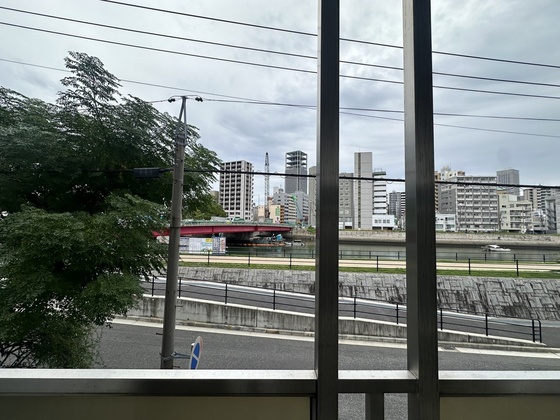 クリスタルビル