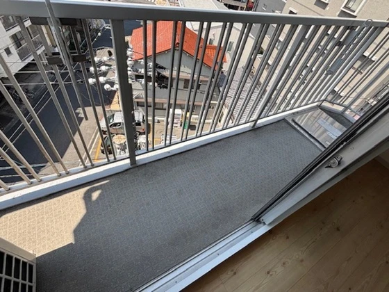 クリスタルビル