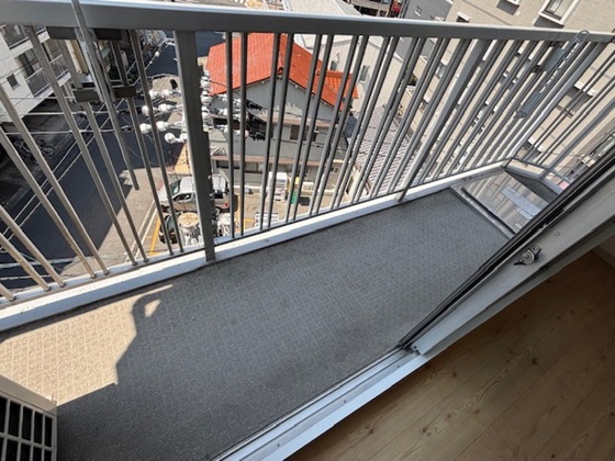 クリスタルビル