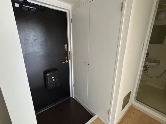 クリスタルビル