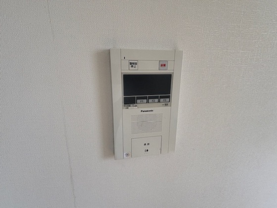 クリスタルビル