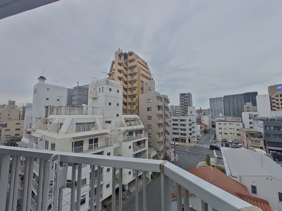 クリスタルビル