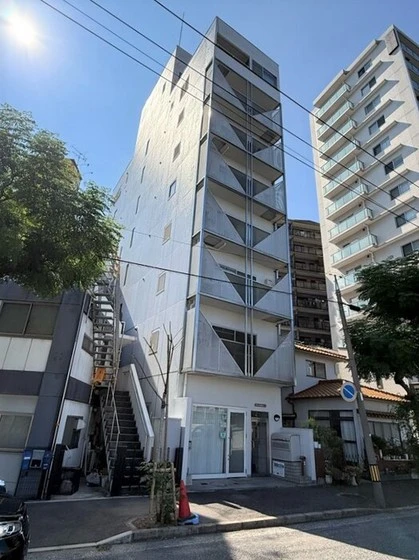 クリスタルビル