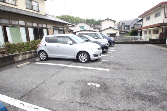 ガーデンハイツ A棟