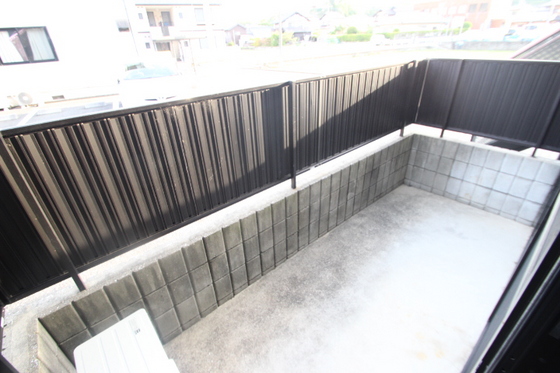 ミーニュ・カーザ A棟