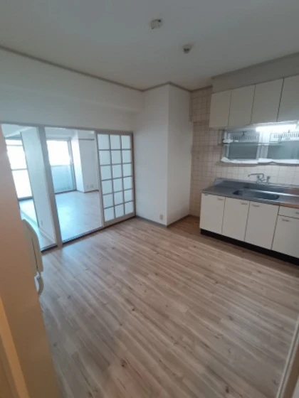 ホワイトシティ国泰寺