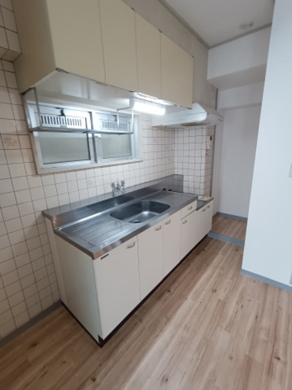 ホワイトシティ国泰寺