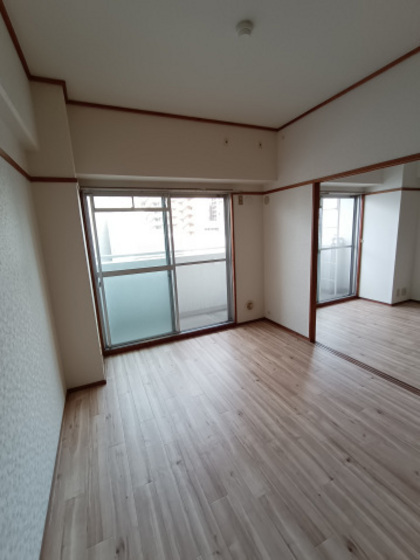 ホワイトシティ国泰寺