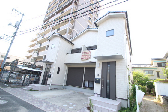 牛田本町貸テラスハウス