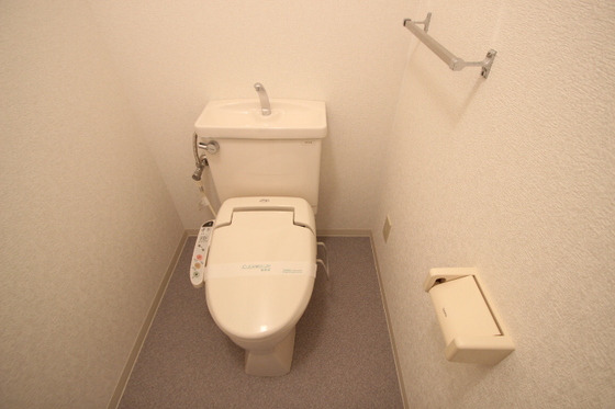 上幟こにしビル