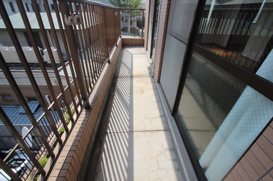 上幟こにしビル