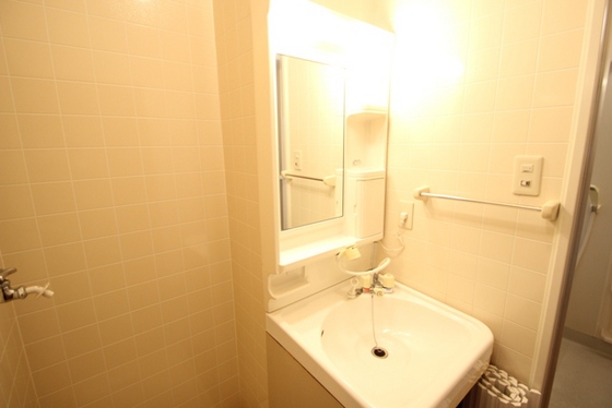 イーストフィールド壱番館