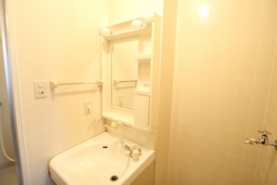 イーストフィールド壱番館