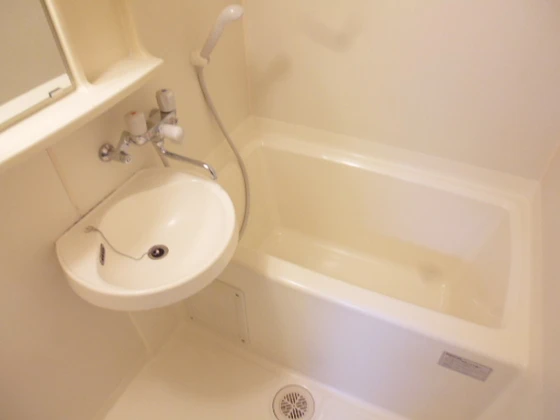 センチュリー皆実