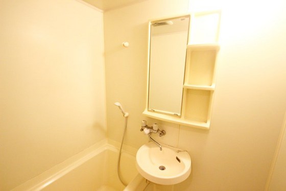 センチュリー皆実