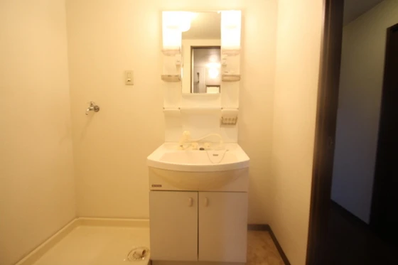 グランドールAKI