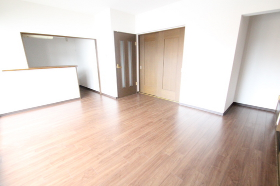 グランドールAKI