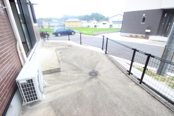 ソレアード石井 B